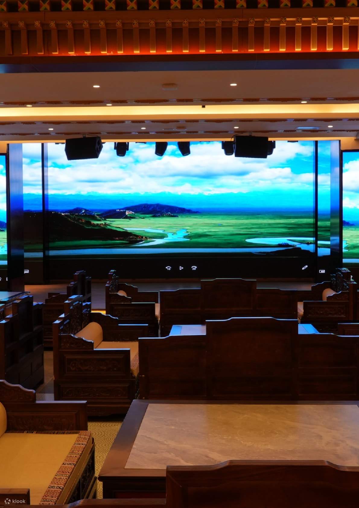 梵·윈단 티베트 연회 | 주자이거우 경구점